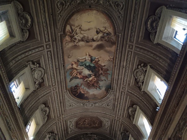 La volta della Chiesa dei cappuccini in Via Veneto a Roma, di proprietà del Fondo edifici di culto.